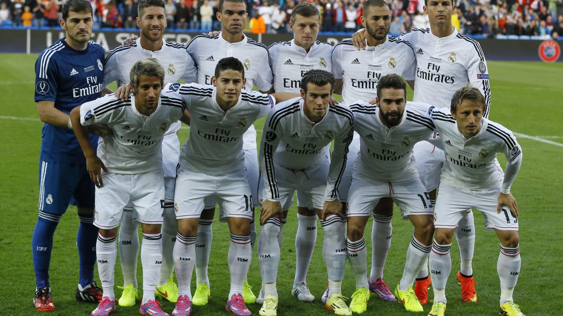 《堡垒之夜》未来城市创意秀:玩家作品火花四溅,引领未来游戏潮流